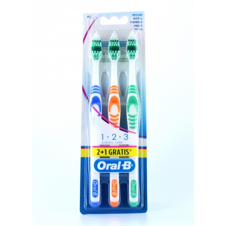 ORAL-B CLASSIC CARE SPAZZOLINO MANUALE SETOLE MEDIE  3 PEZZI