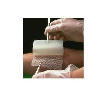 GARZA MEDICATA BACTIGRAS CON CLOREXIDINA ACETATO 0,5% 10X10CM 10 PEZZI